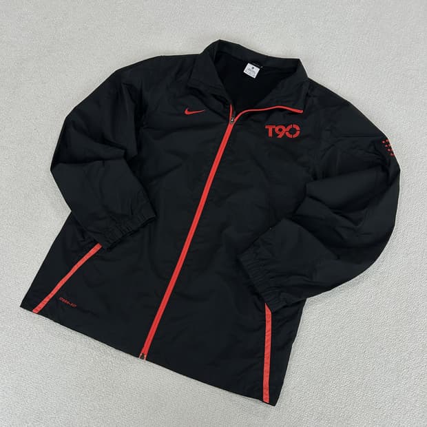 나이키 T90 바람막이 블랙 XL