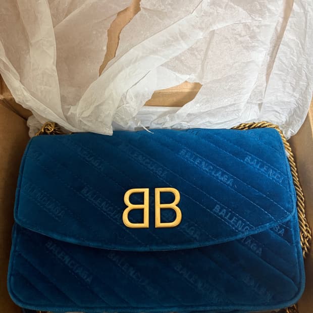 발렌시아가 BB 벨벳 체인백