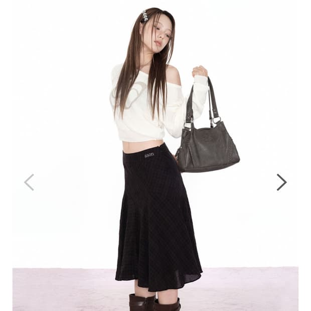 애즈온 체크 미디 스커트 팔아요