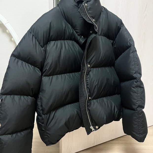 지오다노 푸파 숏패딩 스몰(장희령 패딩)