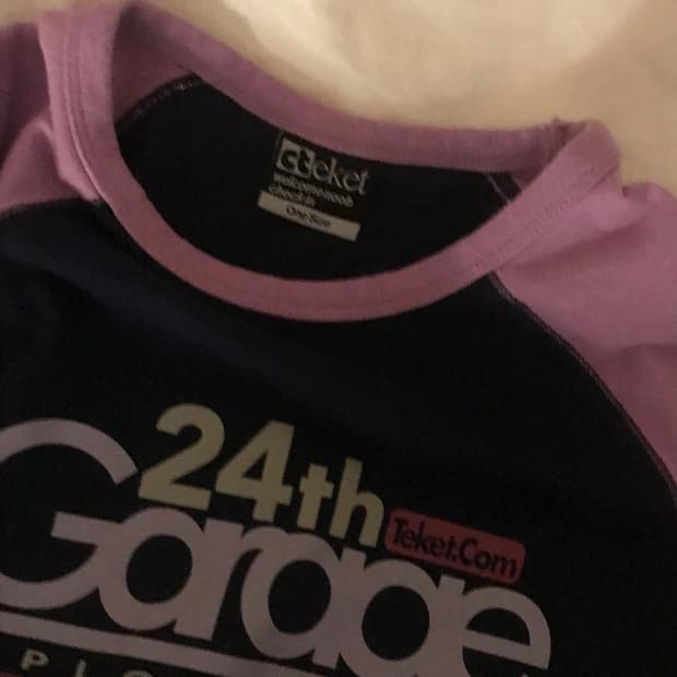 테켓 긴팔티 Teket