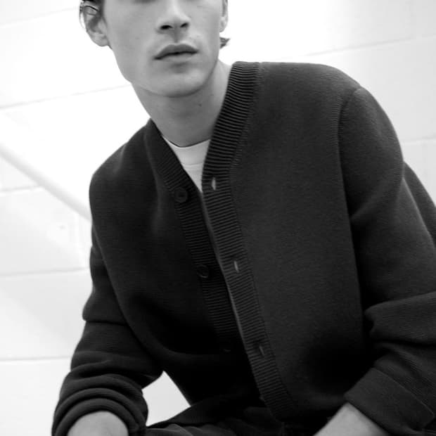 [코스] 레귤러핏 가디건 (코쿤 착용)