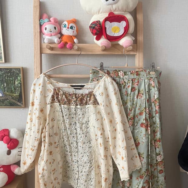 모리걸 빈티지 잔꽃 블라우스 💚🧡🌸