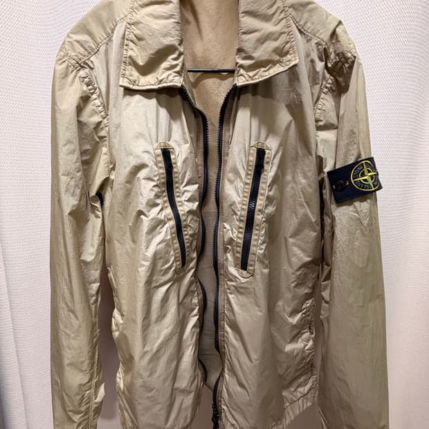 스톤아일랜드 바람막이