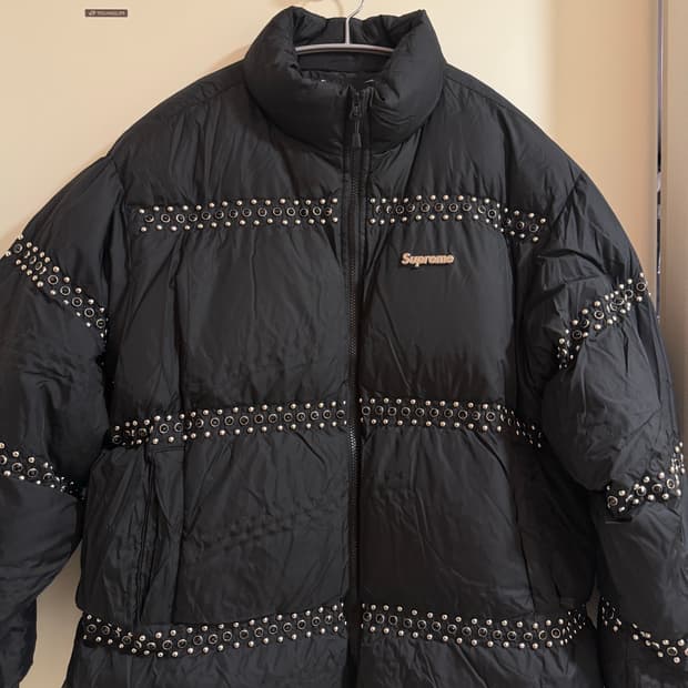 슈프림 x B.B. 사이먼 스터드 퍼퍼 자켓 블랙 - 22SS