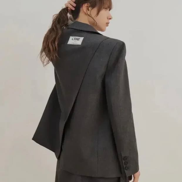 시티브리즈 울 루즈핏 사선 절개 싱글 자켓