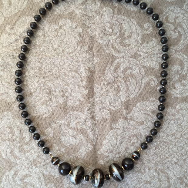 beads necklace