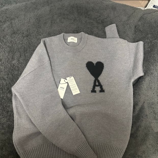 아미 빅 하트 로고 오버사이즈 인타르시아 스웨터 그레이 블랙 (M)