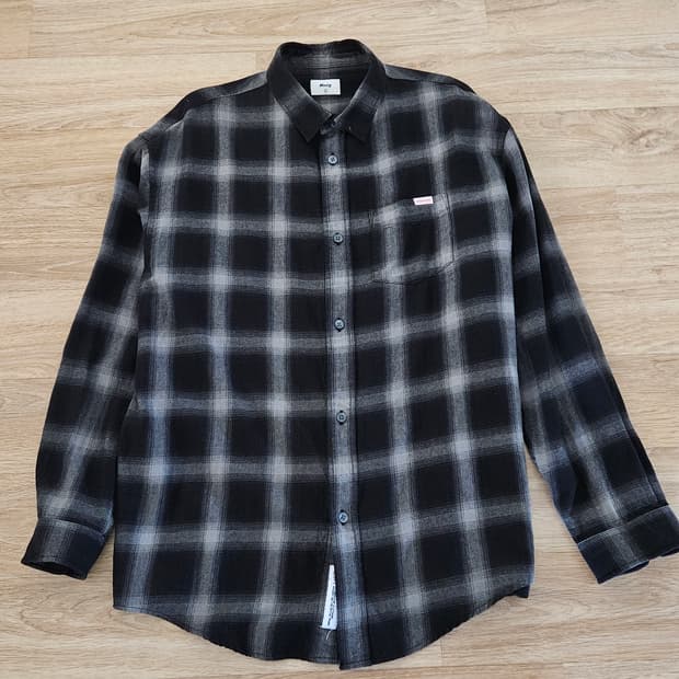 엠엠엘지 [MMIg] SERIES SHIRT

(BLACK) 