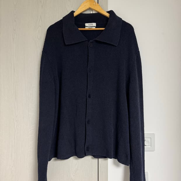COS 코스 네이비 가디건  니트 부클레 가디건