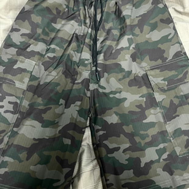 밀리터리 카고 버뮤다