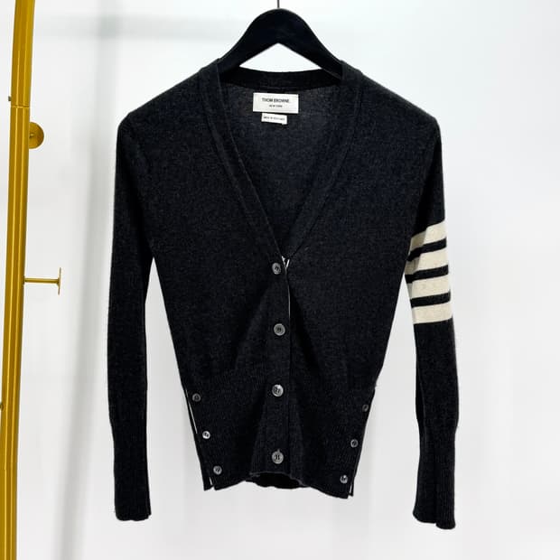 [42사이즈] 톰브라운 사선완장 캐시미어 가디건 (FKC001A)