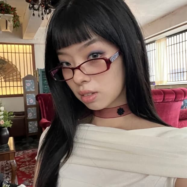 미애 홍연 초커 레드