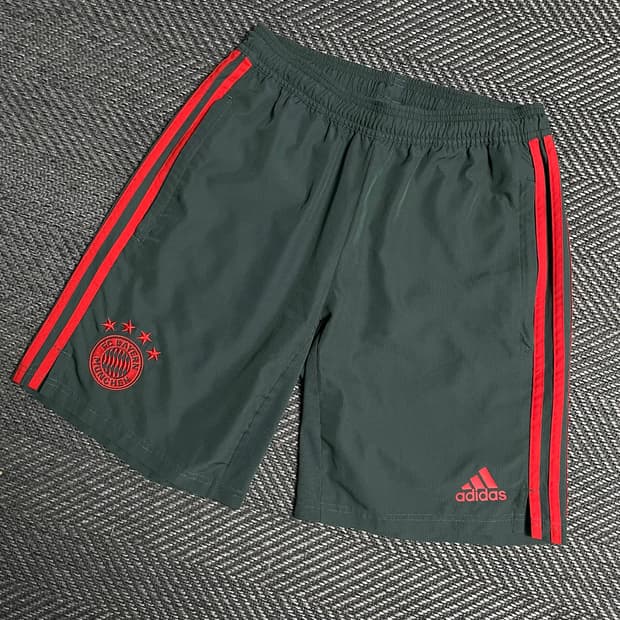 아디다스 FC 바이에른 뮌헨 22/23 트레이닝 쇼츠y 5199