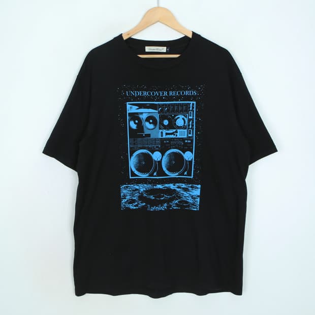 언더커버 레코드 반팔