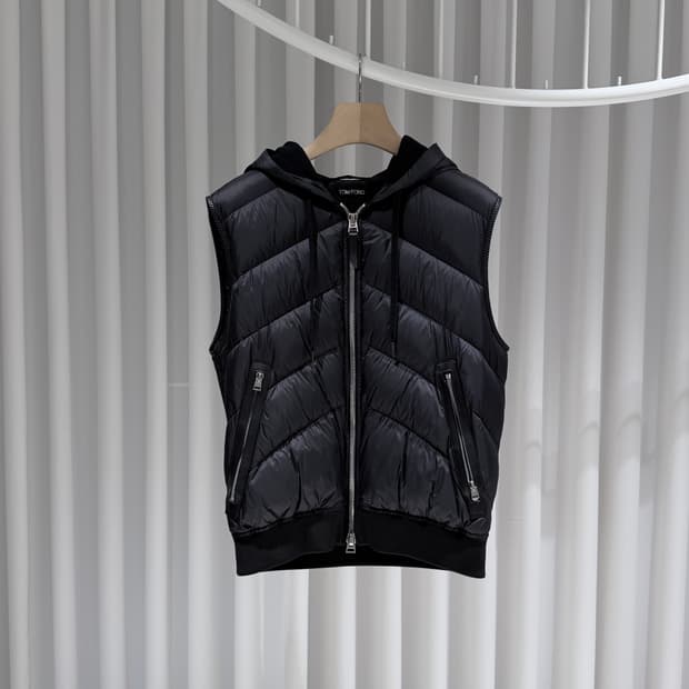 (S+/52) / 톰포드 레더트리밍 블랙 후드 조끼 패딩