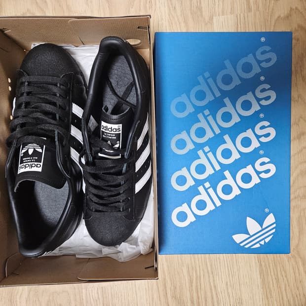 아디다스 슈퍼스타82 코어 블랙 클라우드 270사이즈 팝니다