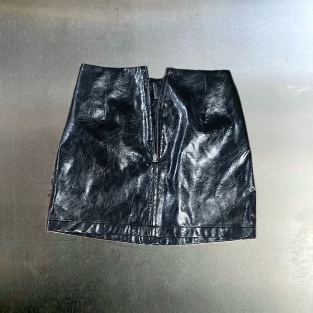 Woman bottom Leather mini skirt