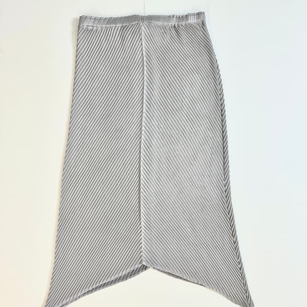 이세이 미야케 Pleats Please 실버 사선 미디 스커트 (2)