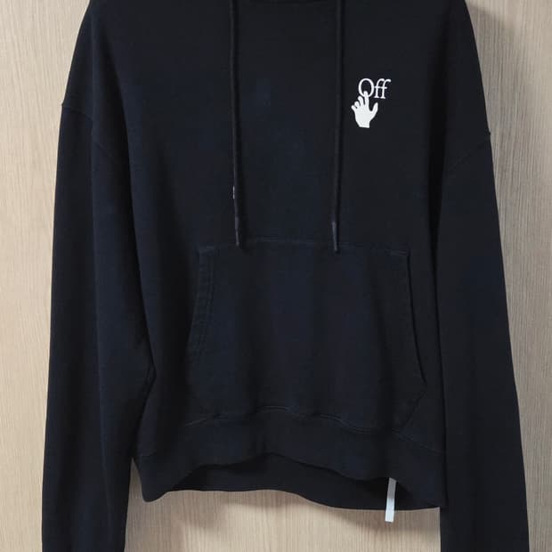 (착샷) 오프화이트 디그레이드 애로우 오버핏 후드 티셔츠