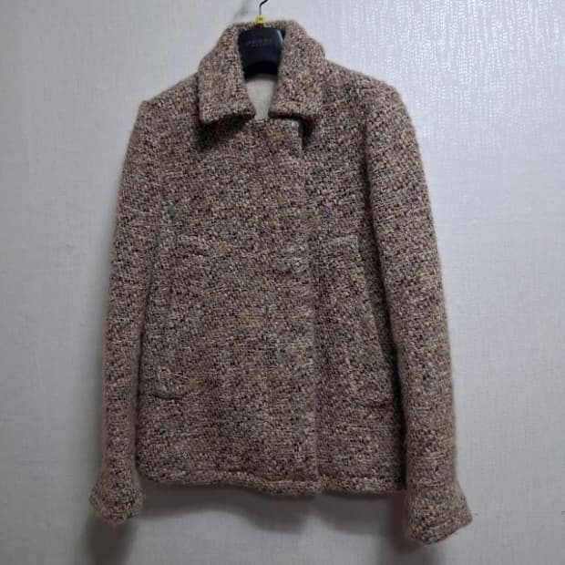 띠어리 베이지 모직 울 쟈켓 44마른55
원산지 일본 
