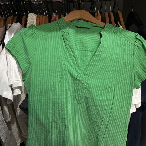 H&M 반팔블라우스