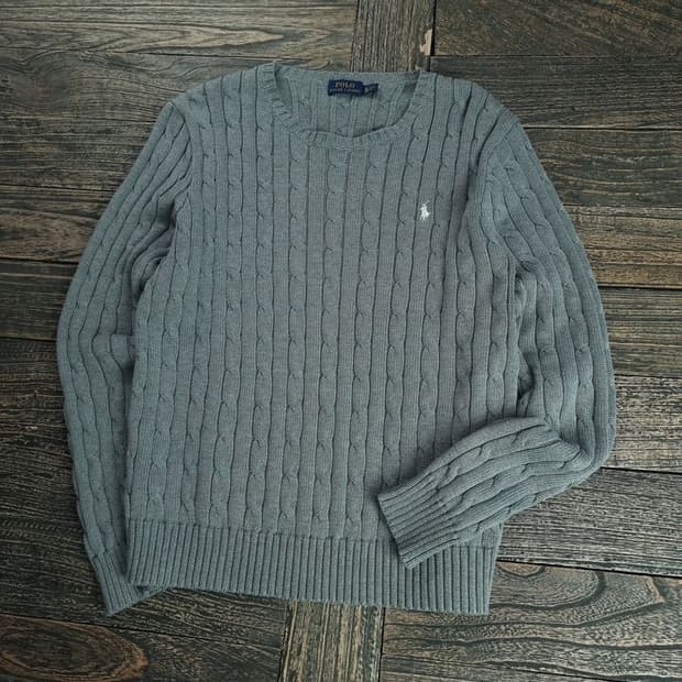 [폴로 랄프로렌] 포니 로고 자수 케이블 꽈배기 니트 그레이 M18824