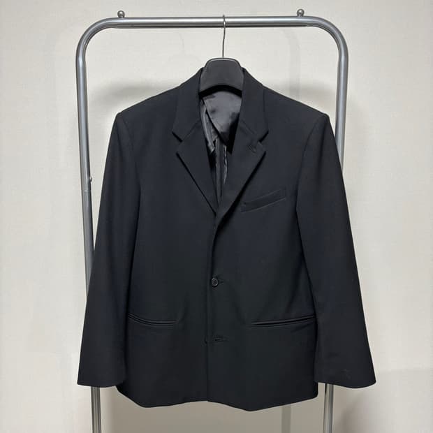 3) 아벨리아 에드워드 고샤 블레이저