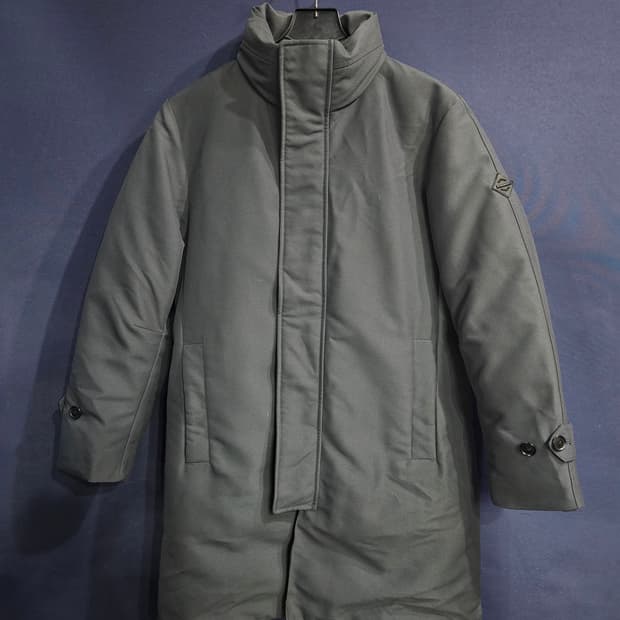 빈폴 다크그레이컬러 남성 100 구스다운 하프패딩 