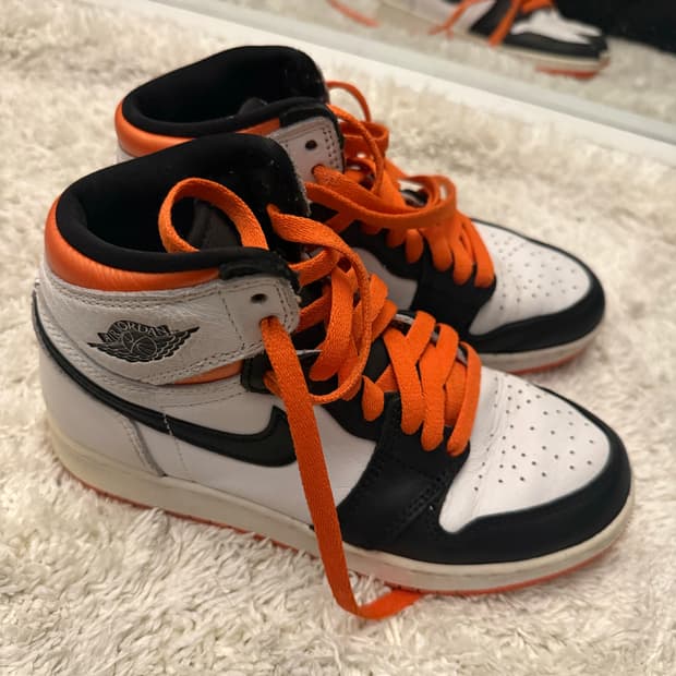 나이키 에어 조던 1 하이 OG 일렉트로 오렌지 230