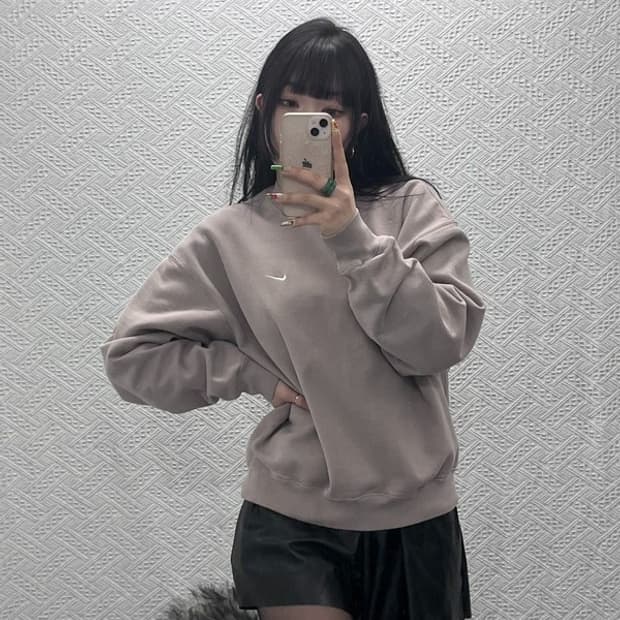 나이키 NRG 솔로 스우시 빈티지 카페라떼 맨투맨 L C09514