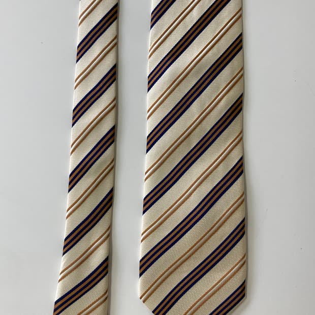 유나이티드 컬렉션 오브 베네통 넥타이