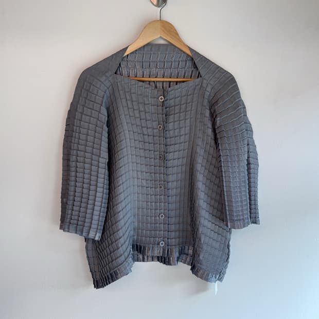 me ISSEY MIYAKE 체크 플리츠 버튼 블라우스 가디건