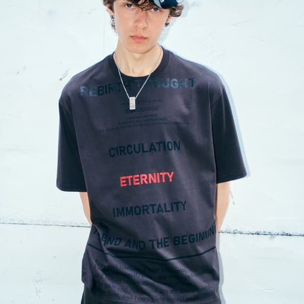 도프제이슨 디바인 레터링 티셔츠 차콜