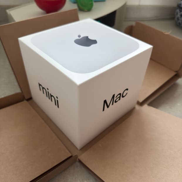 미개봉 맥미니 M4 16GB/256GB