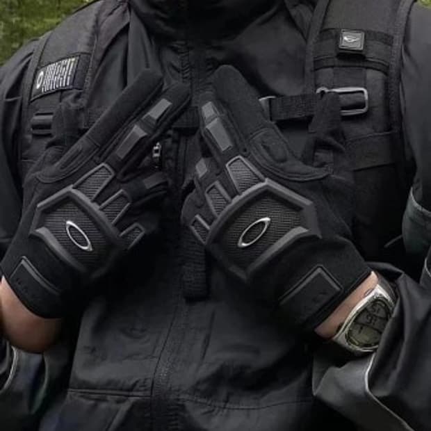 oakley flextion glove