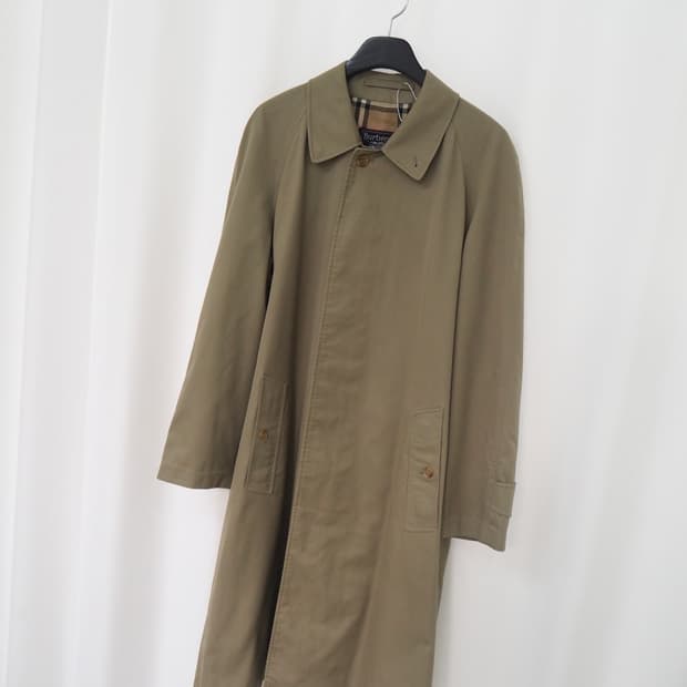 BURBERRYS coat 