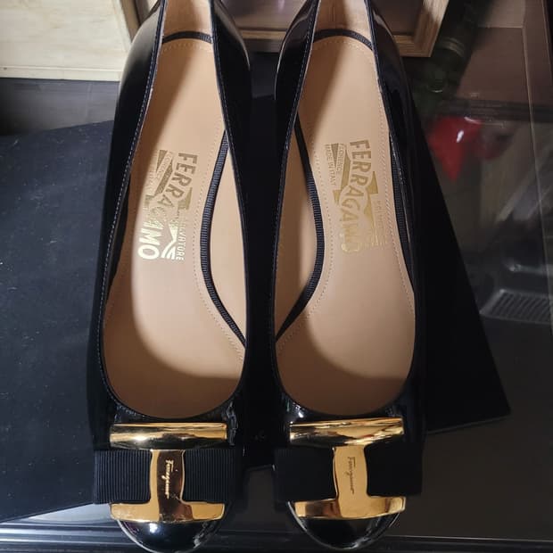 페레가모 펌프스