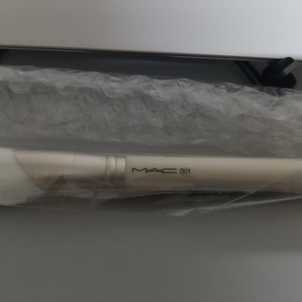 새것)맥MAC뷰티코스메틱 하이퍼리얼 세럼모이스춰 브러쉬