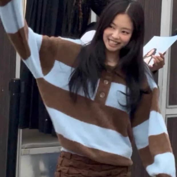 라티젠 럭비 볼드 니트 브라운