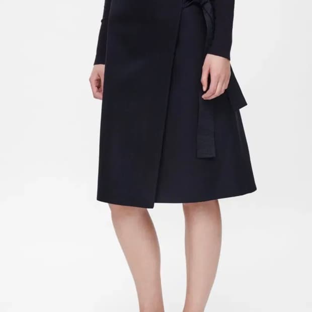 cos 울 미디 랩스커트