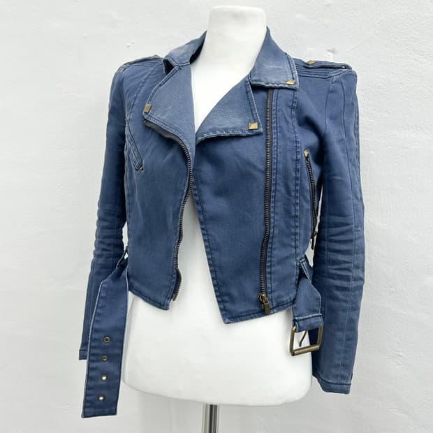 Stud belted rider washing jacket