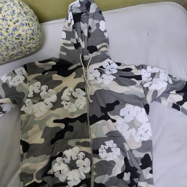 데님티어스 스노우 카모 후드집업 라지 팝니다