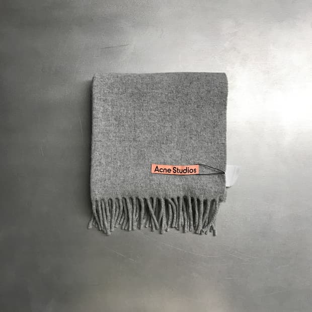 아크네스튜디오 머플러 그레이