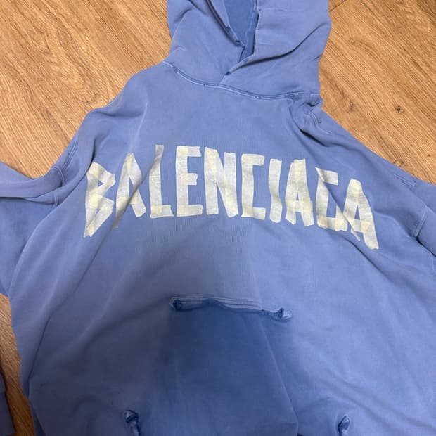 발렌시아가 테이프타입 후드