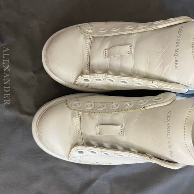 알렉산더맥퀸 하늘 스니커즈 사이즈 35,220