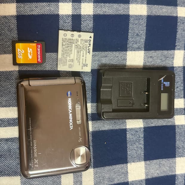 상태 제일 최상 ) 충전기+sd카드 코니카 미놀타 디미지 x1