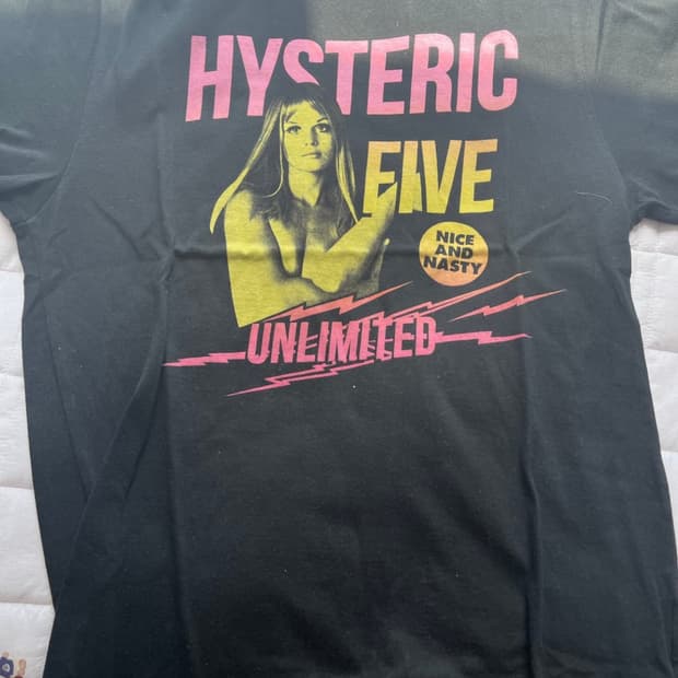 히스테릭 글래머 걸 FIVE UNLIMITED 티셔츠