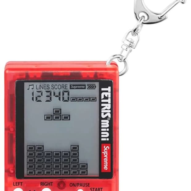 슈프림 x 테트리스 미니 레드 - 24SS 키링