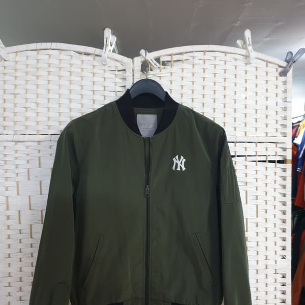 MLB 뉴욕양키스 야구 점퍼 카키색 90